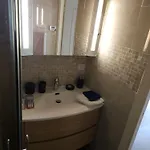 Appartamento T2 Lumineux De Standing 45m2 Au Calme Proche à Pied Et Centre-ville-wifi-climatisation
