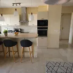Appartamento T2 Lumineux De Standing 45m2 Au Calme Proche à Pied Et Centre-ville-wifi-climatisation Antibes