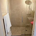 Appartamento T2 Lumineux De Standing 45m2 Au Calme Proche à Pied Et Centre-ville-wifi-climatisation