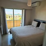 Antibes standing appartement 45 m2 au calme proche plage et centre-ville - Garage privé - Wifi Apartamento Antibes