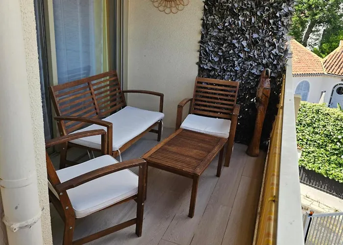 De Standing 45m2 Au Calme Proche Et Centre-ville-wifi-garage Apartmán *